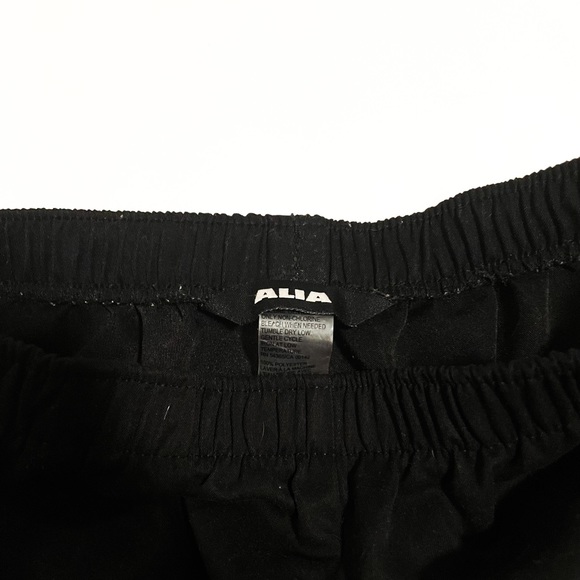 ALIA Cropped Wide Leg Trousers - Picture 2 of 5